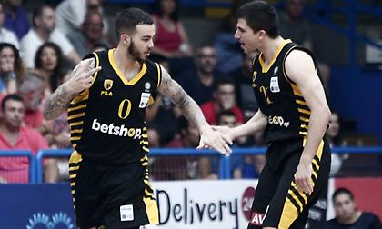 Μπήκε στους κορυφαίους με τα 8 τρίποντα ο Γιορκ