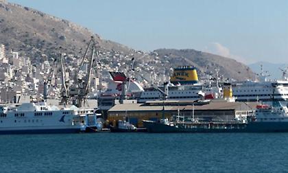 Έκρηξη σε επαγγελματικό αλιευτικό σκάφος σε ιδιωτικό ναυπηγείο στο Πέραμα
