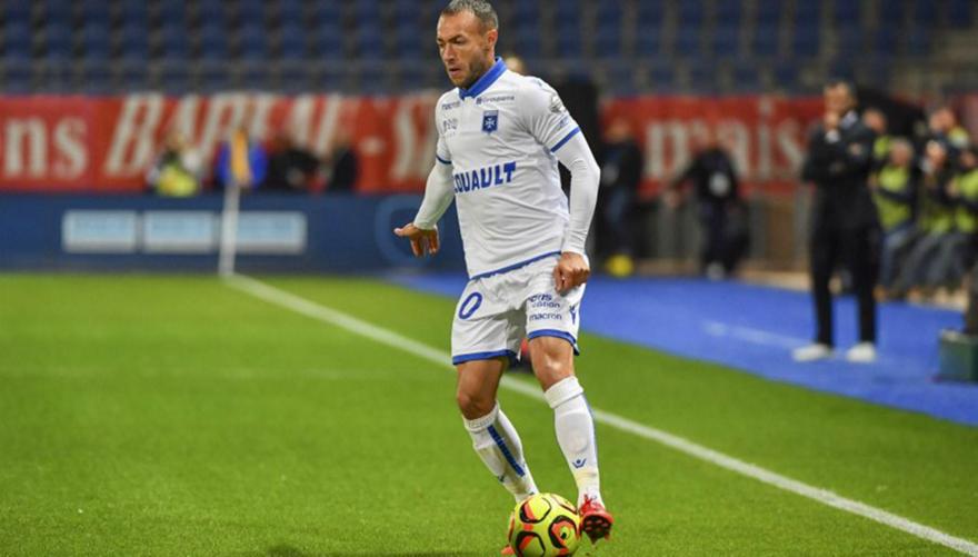 Φιλιποτό: «Ενθουσιασμένος με την προοπτική να φορέσω τη φανέλα του Άρη»!