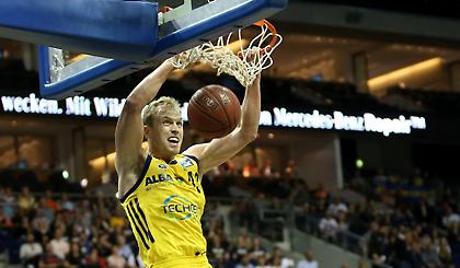 «Έδεσε» Σίκμα για τέσσερα χρόνια η Άλμπα