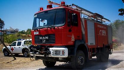 Φωτιά σε βιοτεχνία επίπλων στο Σχηματάρι