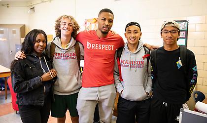 Βραβείο στον Λίλαρντ για την κοινωνική του προσφορά