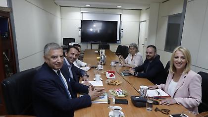 Ο Πατούλης συνάντησε τη Δούρου ενόψει της μετάβασης της διοίκησης