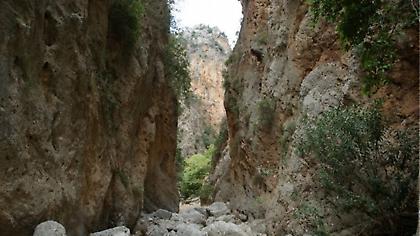 Τραγωδία στην Κρήτη: Νεκρός τουρίστας σε φαράγγι στα Χανιά