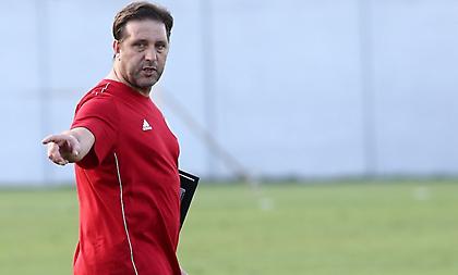 Νικολακόπουλος: «Επαφές για Ντάβιντσον και 2ο γκολκίπερ στον Ολυμπιακό»
