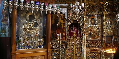 Βρέθηκαν τα τάματα - Εντοπίστηκε σε φαράγγι ο ληστής του Αγίου Ορους