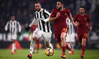 Πρωτοσέλιδο στην Ιταλία ο Μανωλάς μαζί με Ιγκουαΐν (pic)!