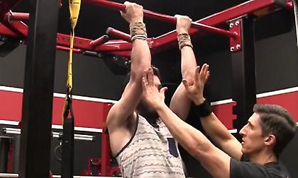 Γύμνασε τα χέρια σου και πάρε όγκο με τρία κόλπα (vid)