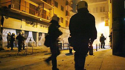 Επεισόδια με μολότοφ στην Πατησίων - Δύο συλλήψεις