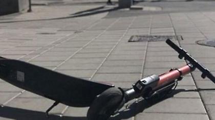 Σύγκρουση μοτοσικλέτας με πατίνι - Τραυματίες δύο νεαροί