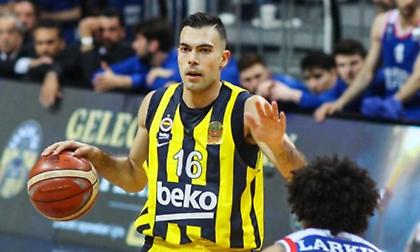 Άντεξε η Φενέρμπαχτσε και έμεινε «ζωντανή» για τίτλο