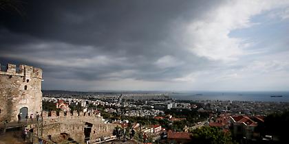 Καιρός: Αστραπές και βροντές - Χαλάει πάλι σήμερα ο καιρός