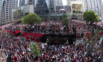 Πυροβολισμοί στην παρέλαση των Ράπτορς με τραυματίες και προσαγωγές