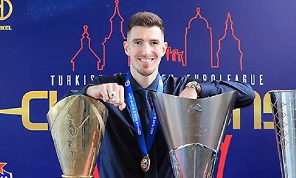 Το «ευχαριστώ» της ΤΣΣΚΑ στον Ντε Κολό (video)