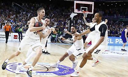 ACB: Η τριποντάρα του Κάρολ σε όλες τις γλώσσες! (video)