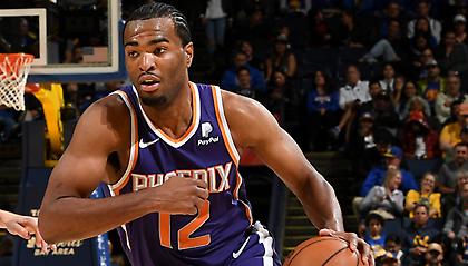 Πήραν Γουόρεν οι Πέισερς