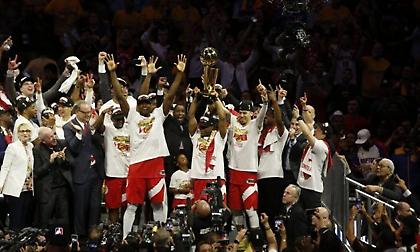 Ράπτορς: Τρουντό – Τραμπ 20-0 ά.α.