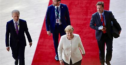 Από το μηδέν η αναζήτηση υποψηφίου για την Κομισιόν; «Κάηκε» ο Βέμπερ