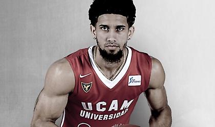 Ανανέωσε με Μούρθια ο Μπούκερ