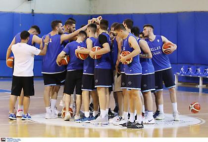 Έφτασε Ηράκλειο η Εθνική U19 για το Παγκόσμιο (video)