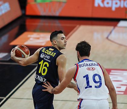 Σλούκας: «Θα ήταν διαφορετικά αν είχαμε λιγότερους τραυματισμούς»