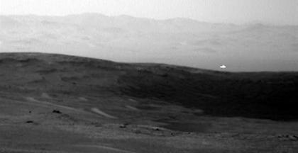 Μυστηριώδης λάμψη στον Άρη πυροδοτεί νέα σενάρια περί εξωγήινων