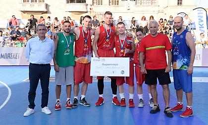 Σήκωσαν την κούπα τα αδέρφια Αγραβάνη!