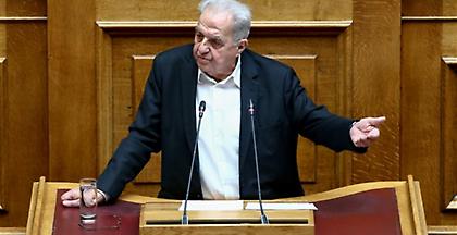 Παραίτηση Φλαμπουράρη προβλέπει η συμφωνία του ΣΥΡΙΖΑ με τους Οικολόγους