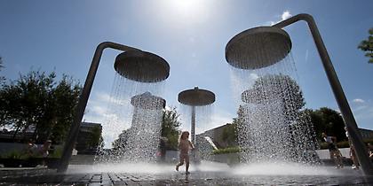 Σε κλοιό καύσωνα η δυτική Ευρώπη –Εκτακτα μέτρα στη Γαλλία (video)