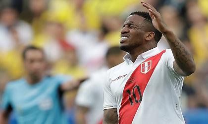 Σοκ στο Περού: Χάνει το υπόλοιπο Κόπα Αμέρικα ο Φαρφάν