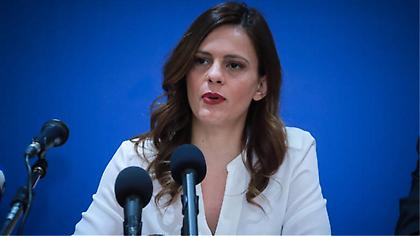 Αχτσιόγλου: Η ΝΔ αρνείται το ντιμπέιτ