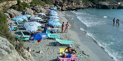 Γυναίκα βρέθηκε χωρίς τις αισθήσεις της σε παραλία στη Κεφαλονιά