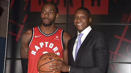 Μένει στους Ράπτορς ο Ουτζίρι, αισιόδοξος πως θα μείνει και ο Λέοναρντ