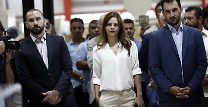 Έφη Αχτσιόγλου: Έχω σχέση με πολιτικό, δεν ξέρετε τον Τζανακόπουλο; (video)