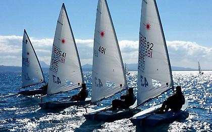 Δυνατή πρεμιέρα για τους Έλληνες ιστιοπλόους στο ευρωπαϊκό πρωτάθλημα όπτιμιστ