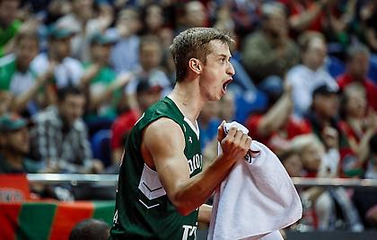 Άλλα τρία χρόνια στη Ζενίτ ο Χβοστόφ