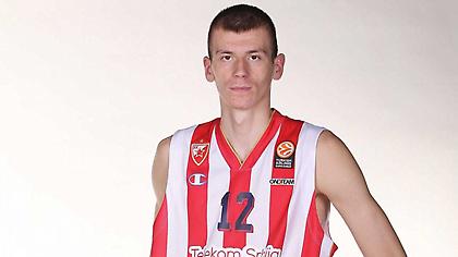 Ως το 2021 στον Ερυθρό Αστέρα ο Σίμανιτς