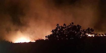 Φωτιά στη Κάρυστο: Υπό πλήρη έλεγχο η πυρκαγιά -Νύχτα τρόμου με εκκένωση σπιτιών