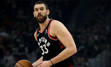 Μένει στους Ράπτορς ο Γκασόλ