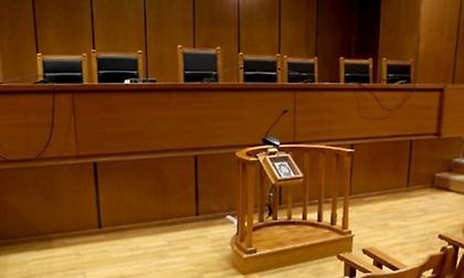 Κατέρρευσε κατηγορούμενος στη δίκη της ΧΑ- Προσωρινή διακοπή