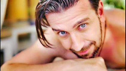 «Πάω Διακοπές. Τα λέμε»: Κυκλοφόρησε το νέο τραγούδι - βίντεο κλιπ του Θάνου Πετρέλη