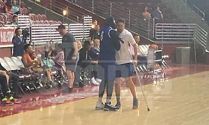 Στα «γυρίσματα» του Space Jam 2 ο Κλέι Τόμπσον με πατερίτσες