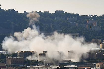 Γένοβα: Εντυπωσιακή κατεδάφιση της γέφυρας που κατέρρευσε και σκότωσε 43 ανθρώπους