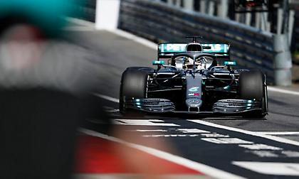 Ποινή τριών θέσεων σε Χάμιλτον, ξεκινάει από την 5η θέση! (video)