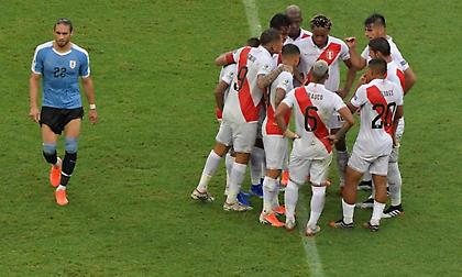 Έβγαλε νοκ-άουτ την Ουρουγουάη ελέω Σουάρες και… VAR το Περού