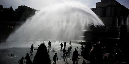 Ανάσα δροσιάς: Υποχωρεί ο καύσωνας στη Γαλλία - «Ψήνονται» ακόμη σε Γερμανία και Ιταλία