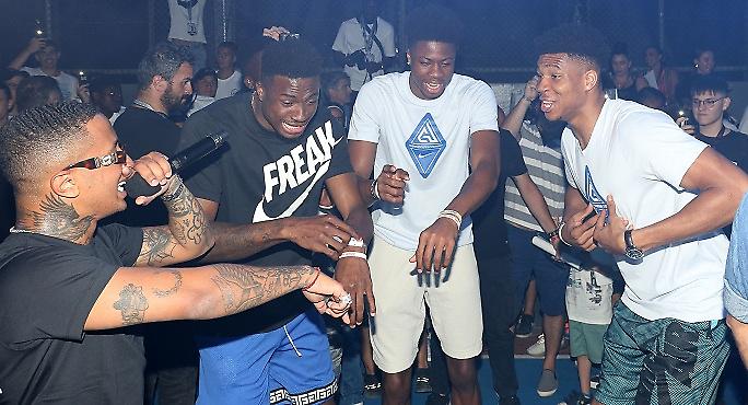 Χαμός με Φουρέιρα και Light στη γιορτή του Γιάννη στα Σεπόλια! (vids)