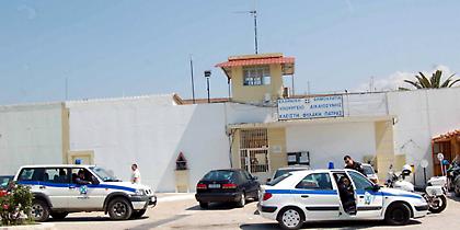 Συμπλοκές κρατουμένων στις φυλακές Πάτρας - Βρέθηκαν μαχαίρια και ναρκωτικά στα κελιά