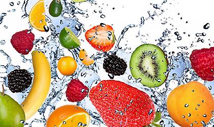 Τι λείπει από το νερό και δεν ενυδατωνόμαστε σωστά το καλοκαίρι;