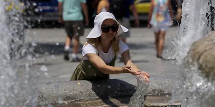 Ζεσταίνει για τα καλά ο καιρός - Νέα άνοδος της θερμοκρασίας